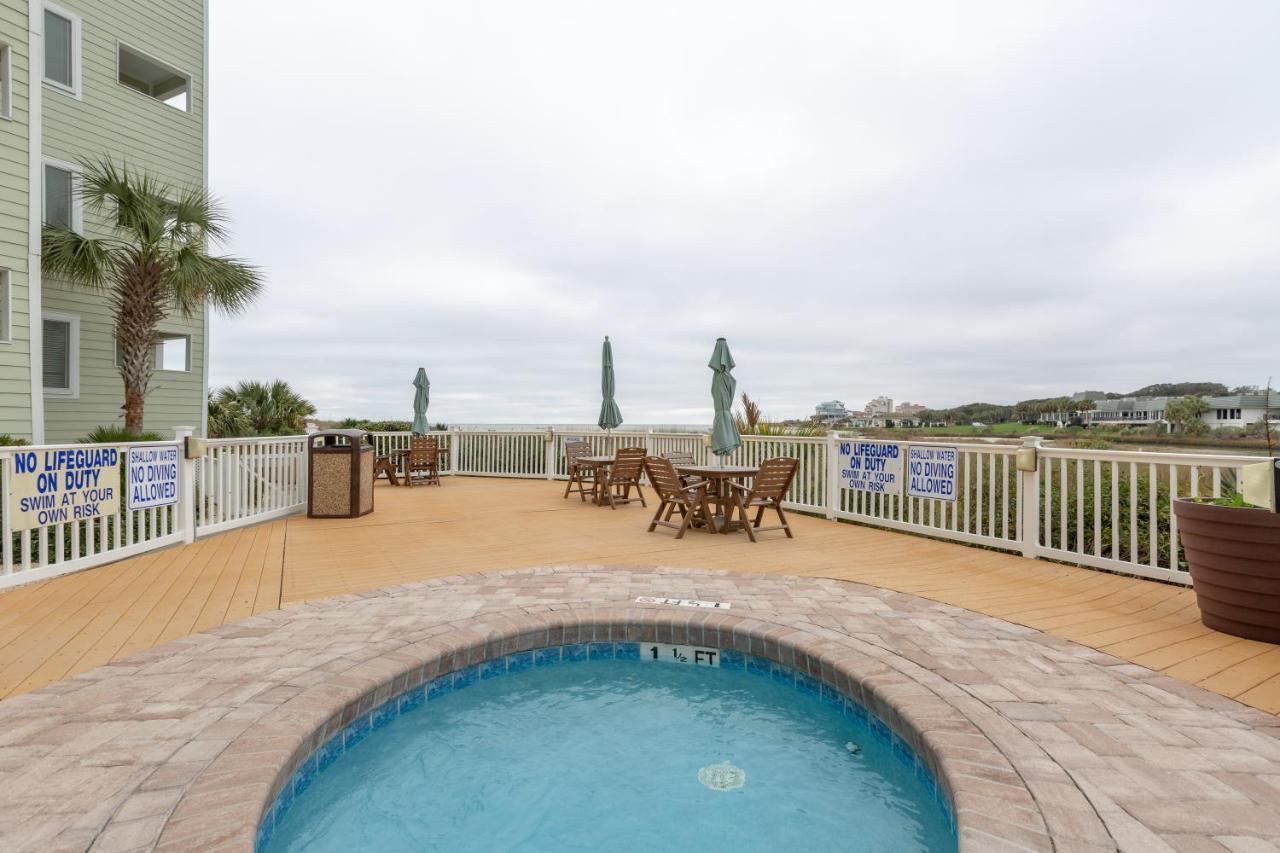 Sands Beach Club Briarcliffe Acres Extérieur photo